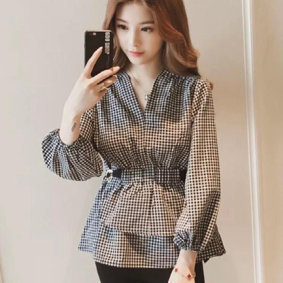 Women’s tops. L/M/S.$30 to $40 each. - Picture 11 of 12